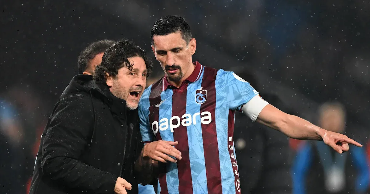 0:5-Debakel und TV-Rücktritt: Trabzonspor stoppt Trainer-Abgang um 1.42 Uhr