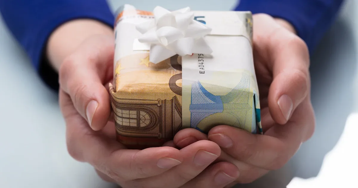10 bis 100 Euro: Welche Geldgeschenke zum Geburtstag wirklich angemessen sind