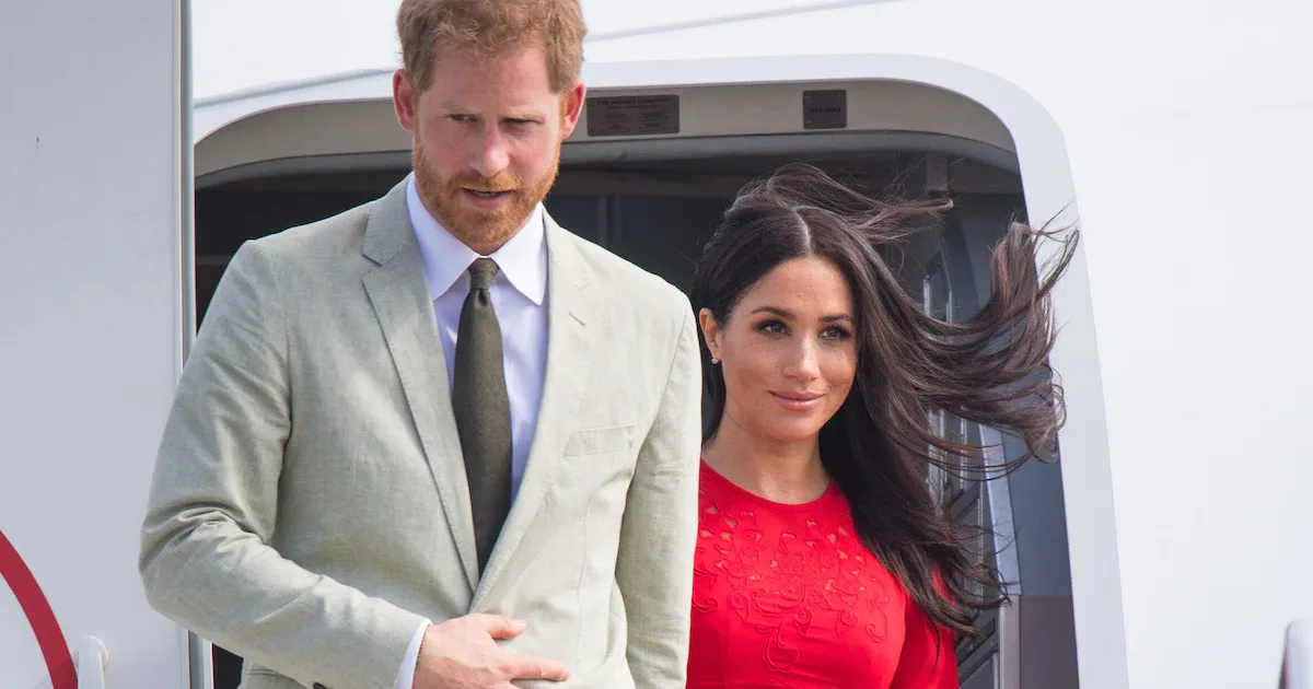 103.000 Euro für 10 Flugstunden: Harry und Meghan reisen im Luxusjet nach England