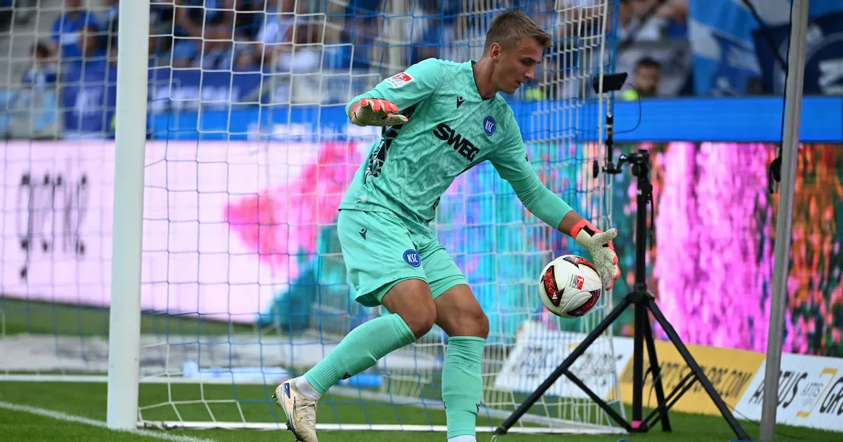 2:5-Pleite gegen Wolfsburg: KSC-Fans feiern Torhüter Bernat trotz zweier Patzer