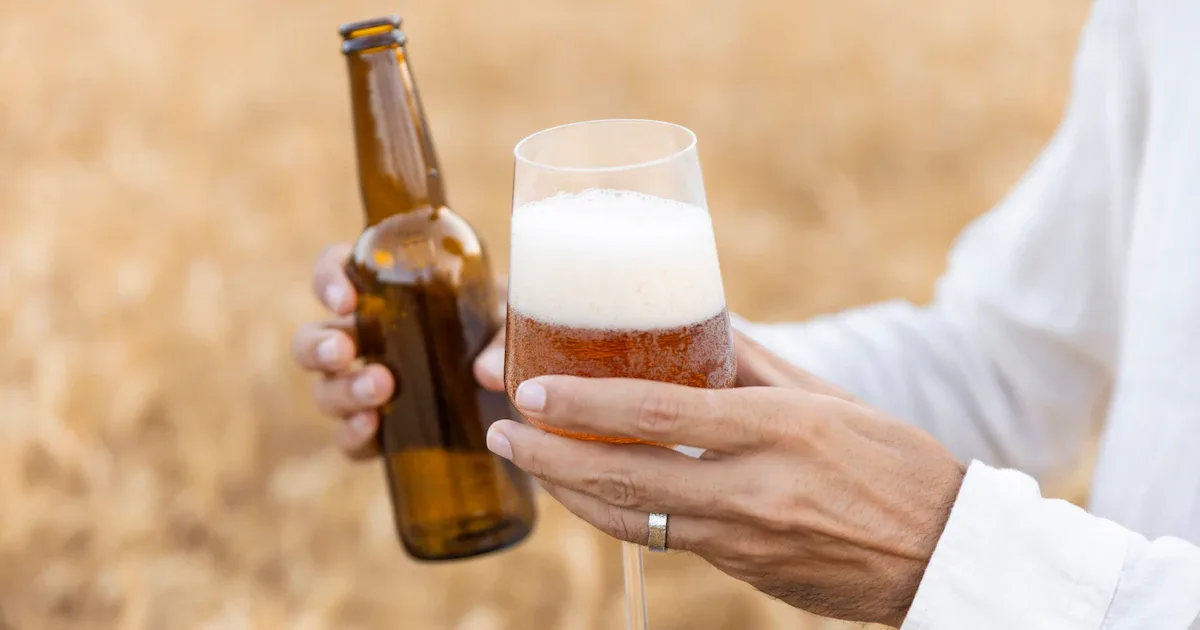 Abgelaufenes Bier im Keller gefunden? So finden Sie heraus, ob es noch schmeckt