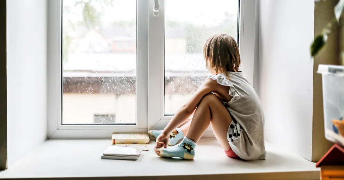 Alleine zu Hause: Ab wann ist es rechtlich sicher?