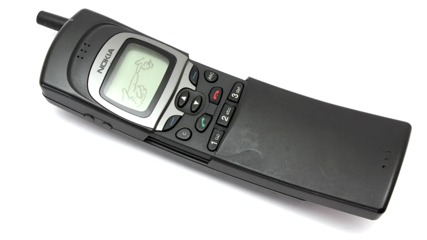 Altes Klapp-Schiebe-Handy von Nokia