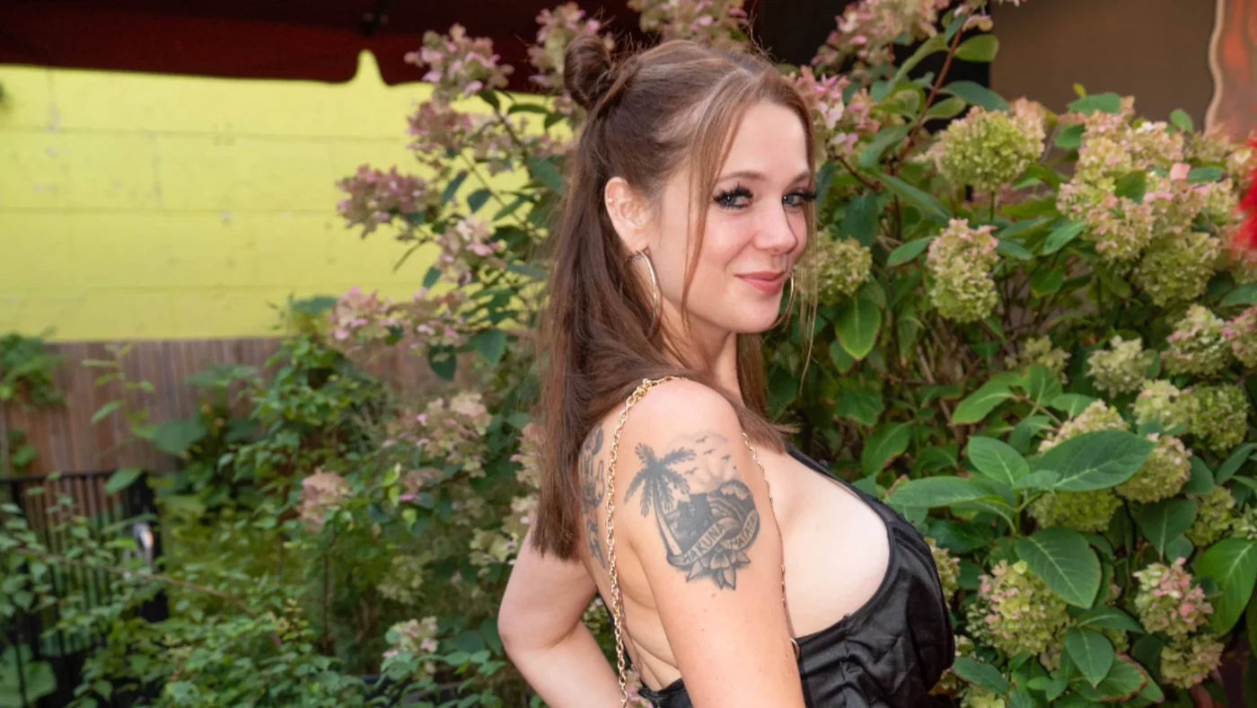 Anne Wünsche auf der Geburtstagsparty von Katja Krasavice.