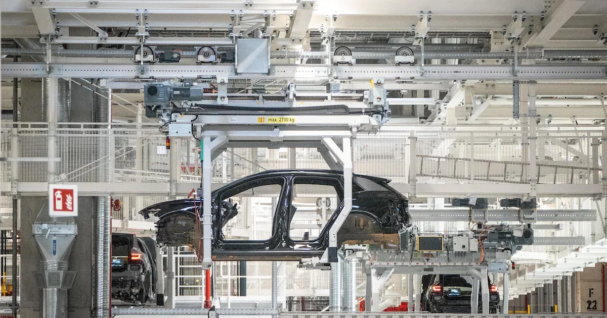 Automobilkrise: Warum bis 2030 fast jeder dritte Job in der deutschen Autoindustrie verschwinden könnte