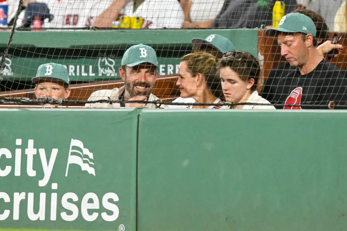 Ben Affleck und Jennifer Garner bei einem Spiel zwischen den Boston Red Sox und den Tampa Bay Rays am 11. Juli 2025.