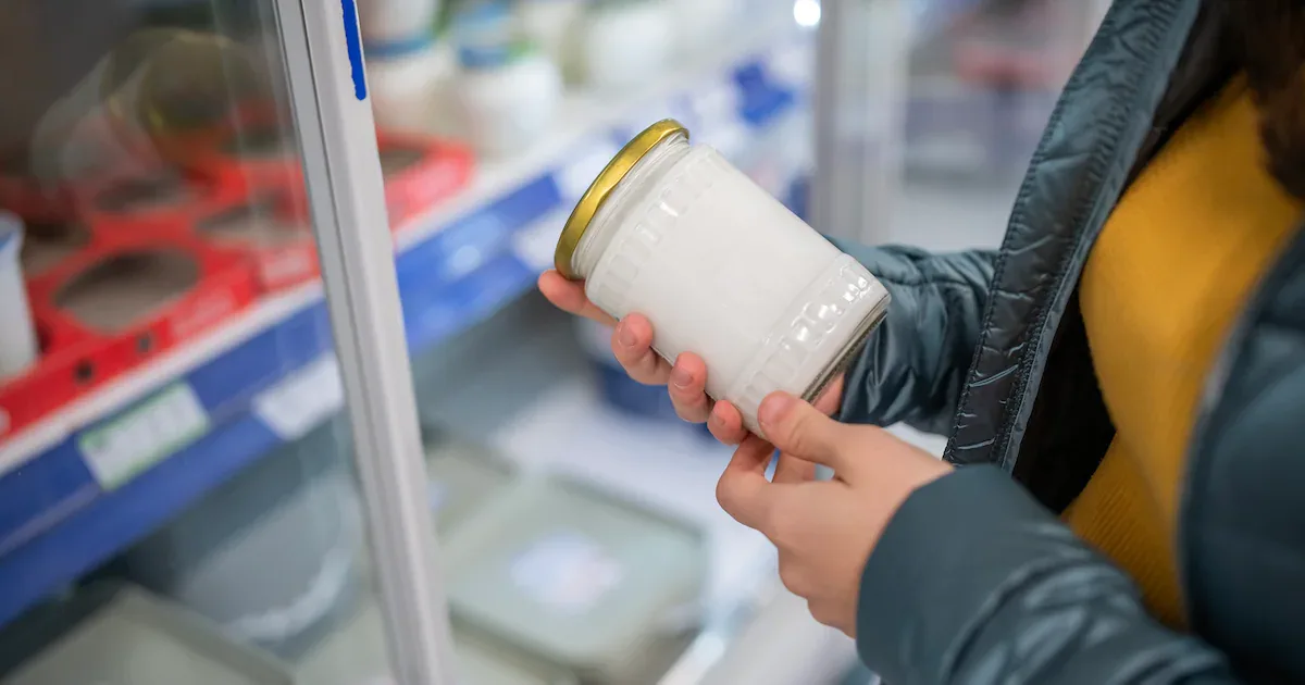 Bis zu 1.600 Grad Hitze: Warum Joghurt im Einwegglas oft schlechter abschneidet als Plastik