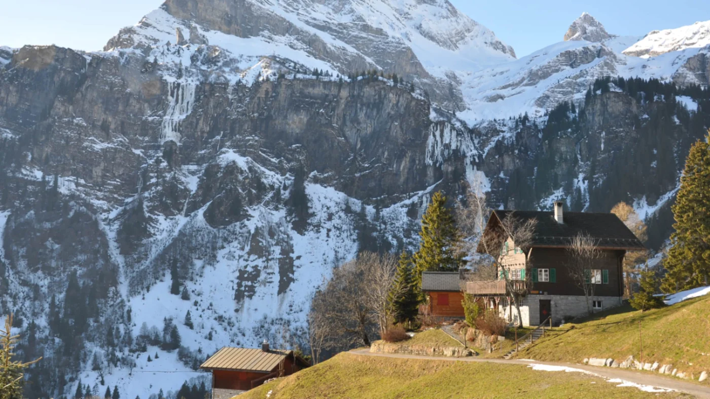 Braunwald im Glarus: Schneemangel wird für die Skigebiete zum Problem.
