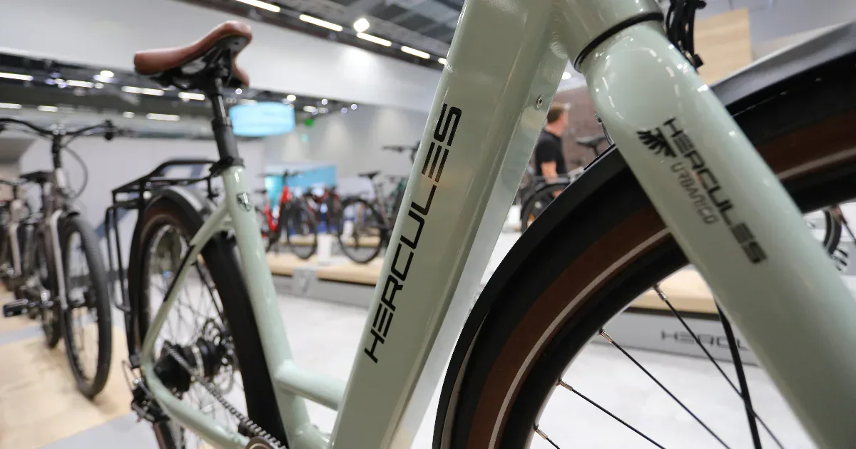 Bruchgefahr bei Carbon-Gabel: Hercules ruft 5 E-Bike-Modelle der Serie Rob Fold SL zurück