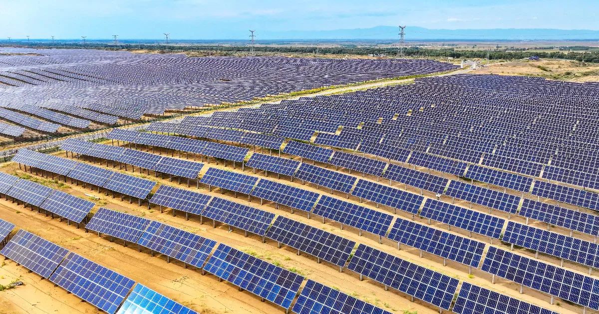 Chinas „Große Solar-Mauer“: Megaprojekt stoppt Wüstenbildung