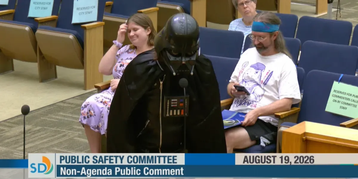 „Darth Vader“ warnt vor Überwachung: Satire-Auftritt gegen Flock-Kameras in San Diego
