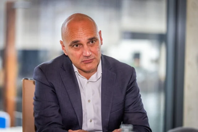 Der Oberbürgermeister Alexander Kalouti (CDU) Dortmunds will nach dem angekündigten Abgang von JP Kraemer investorenfreundlicher werden.