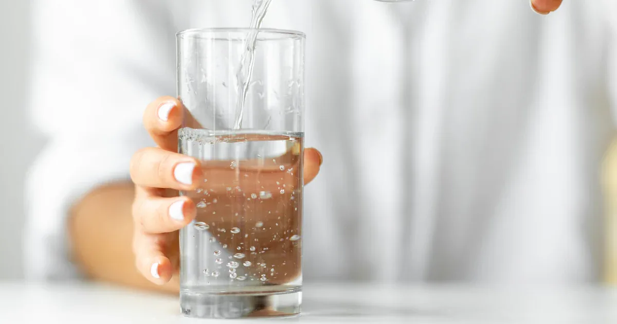 Engpässe bei Mineralwasser: Warum Ihre leeren Flaschen jetzt in den Handel müssen
