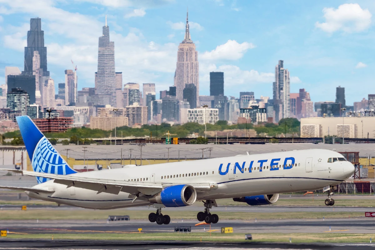 Gericht weist Klage gegen United Airlines ab: Flugbegleiter fordern Bezahlung für Bodenzeiten