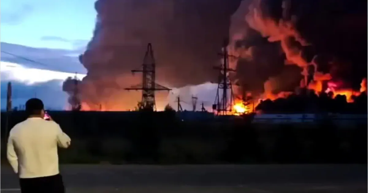 Großbrand bei Moskau: Wildberries-Logistikzentrum nach massiver Drohnenattacke zerstört