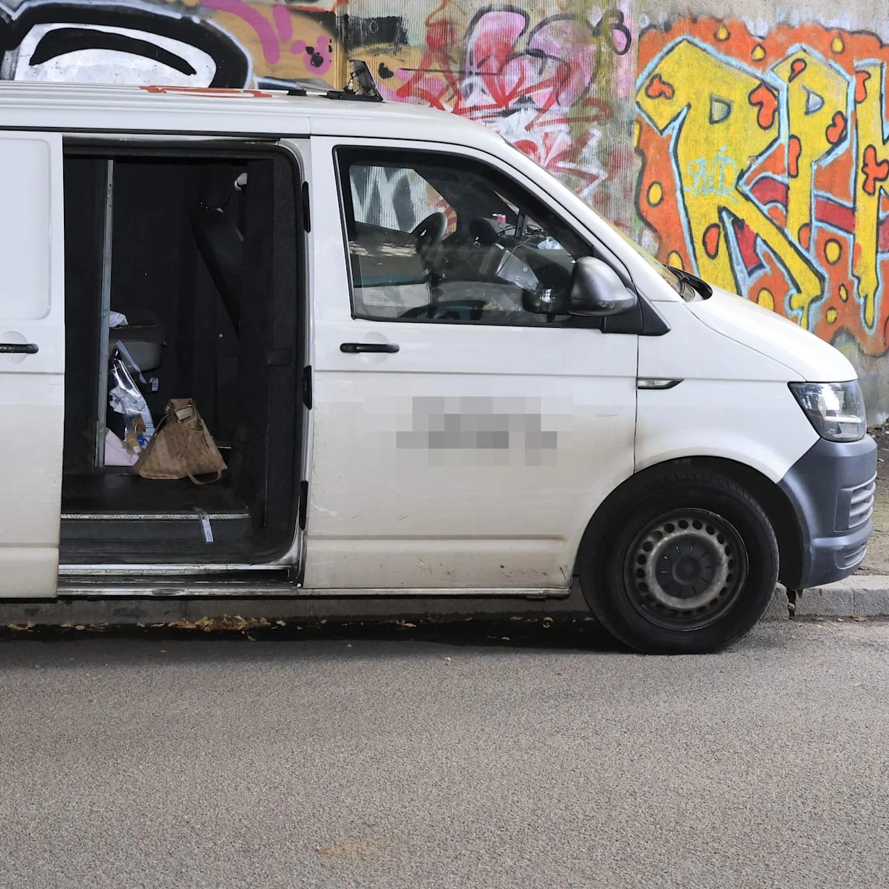 Großeinsatz der Polizei an einem Lidl-Supermarkt nach einem Raubüberfall.