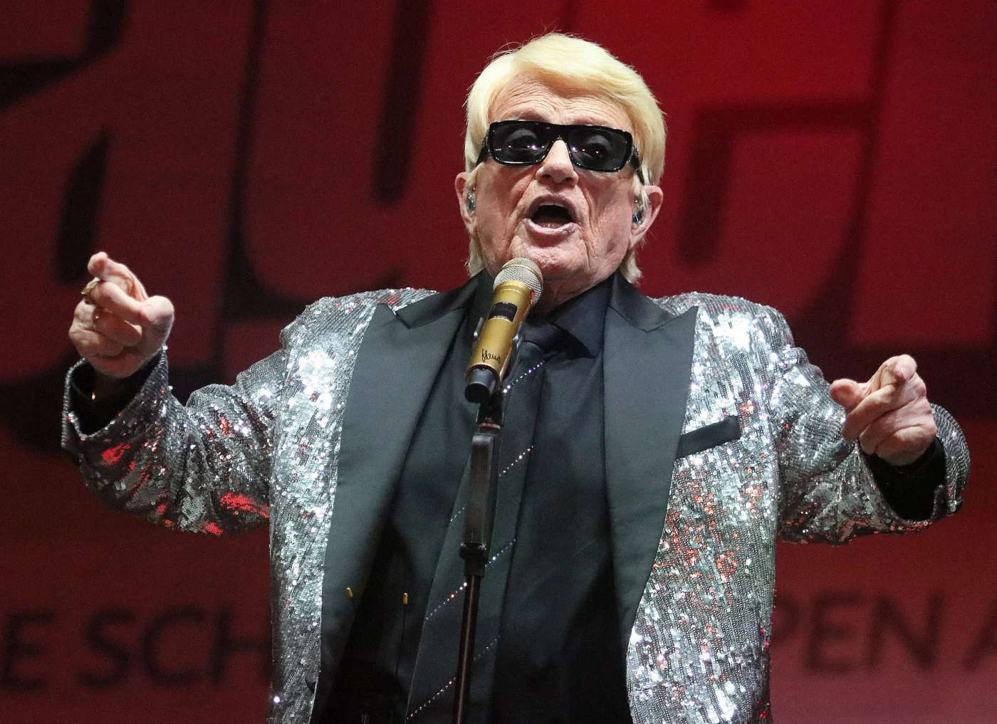 Heino steht auch mit 87 Jahren noch regelmäßig auf der Bühne