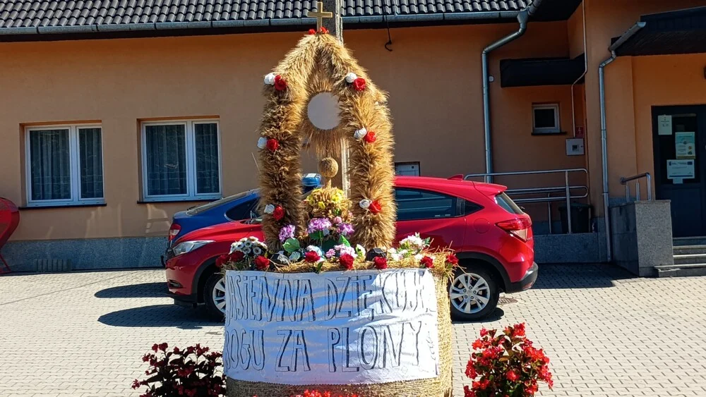 Jasienna dziękuje Bogu za plony