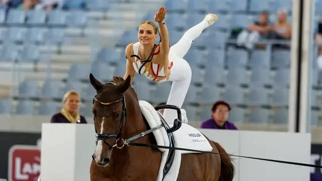 Kathrin Meyer bei der Voltigier-WM