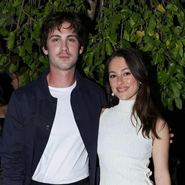 La boda de Logan Lerman y Ana Luisa Corrigan redefine el encanto de las celebraciones íntimas