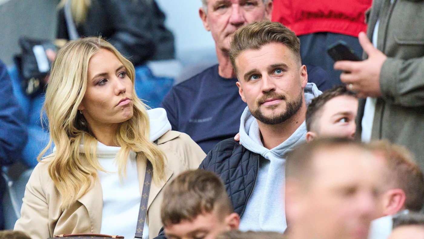 Laura PAPENDICK, TV presenter, Sportmoderatorin, with boyfriend Alexander Hindersmann in the UEFA Nations League 2022 match GERMANY - ENGLAND 1-1 in Season 2022 2023 on Juni 07, 2022 in Munich, Germany.
