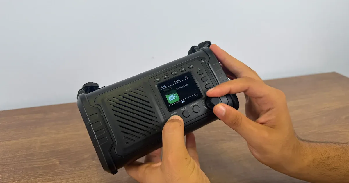 Lenco PDR-055BK im Test: Das ultimative Notfallradio mit 20.000 mAh Powerbank