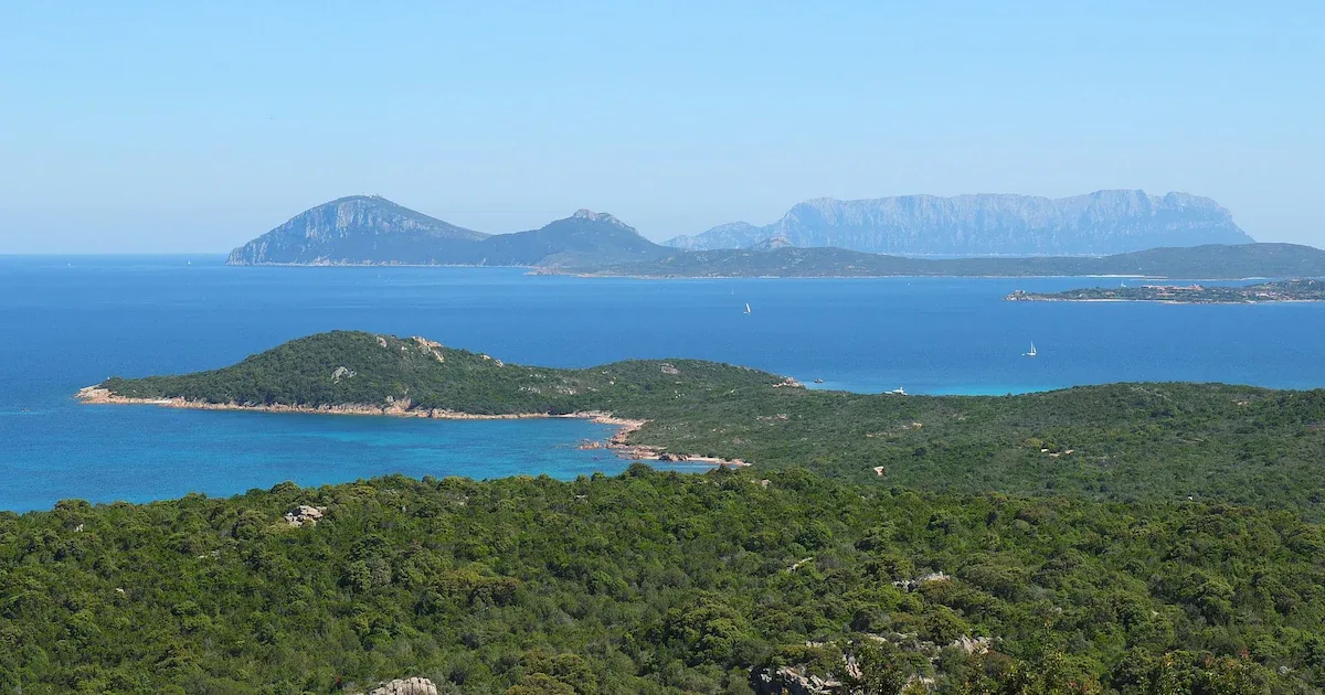 Luxusjacht „Angiola II“ sinkt vor Sardinien: Millionen-Schiff nach Motorschaden verloren