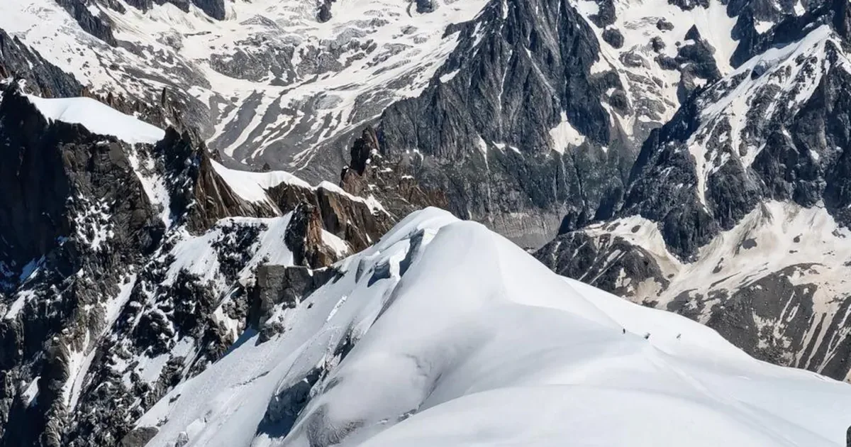 Mont-Blanc-Evakuierung: Wer zahlt für Leichtsinn am Berg?