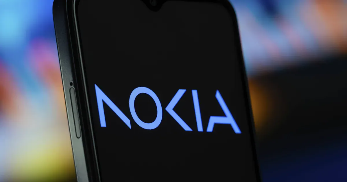 Nokia 300 Charge: Neues Handy bringt 40 Tage Standby und lädt Fremdgeräte mit 10 Watt