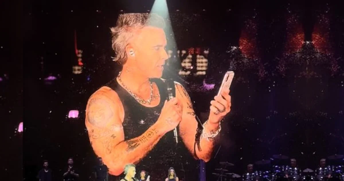 Robbie Williams sorgt bei BitterSweet-Festival für Gänsehaut-Moment per Videoanruf