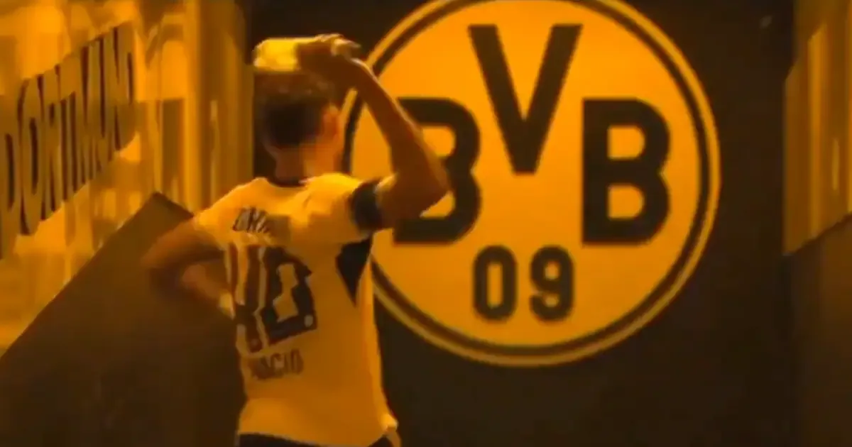 Rot nach nur 3 Minuten: 18-jähriges BVB-Talent Inácio weint nach Platzverweis in der Kabine