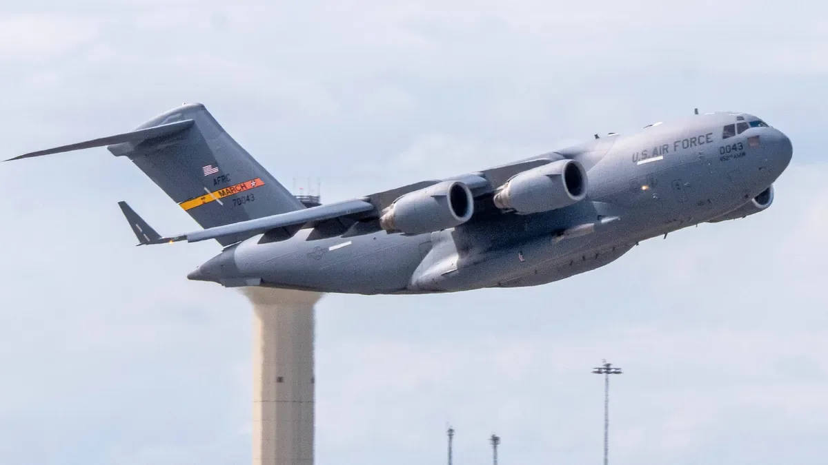 Russische Raketenwarnung: US-Militärflugzeug bricht Antarktis-Mission ab