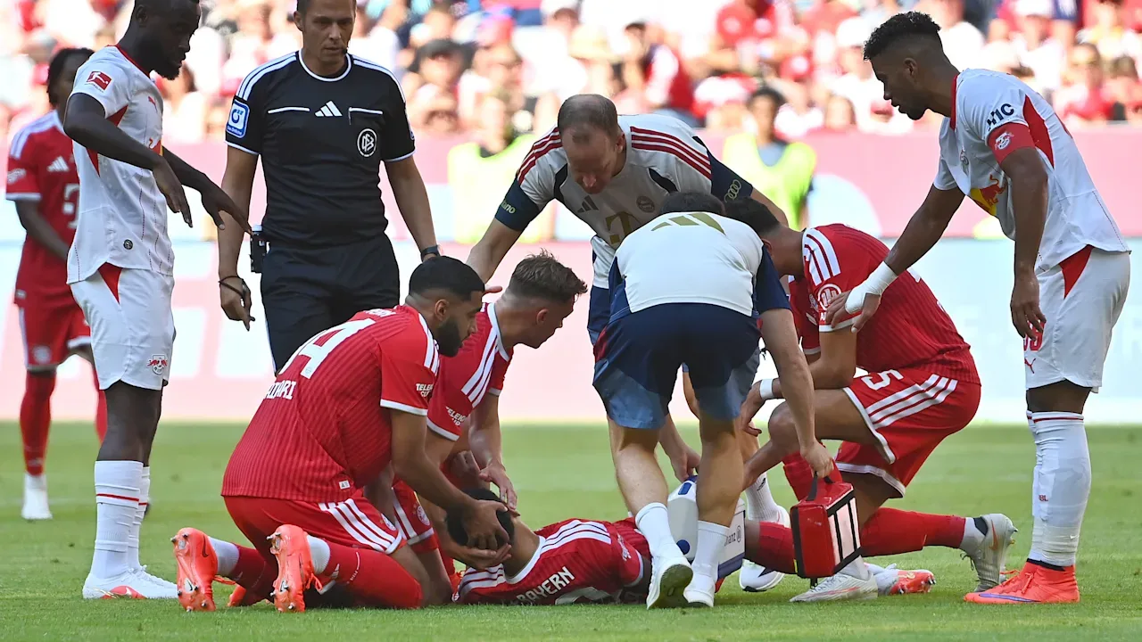 Schreckmoment bei Bayern-Test: Jamal Musiala bricht auf dem Platz zusammen