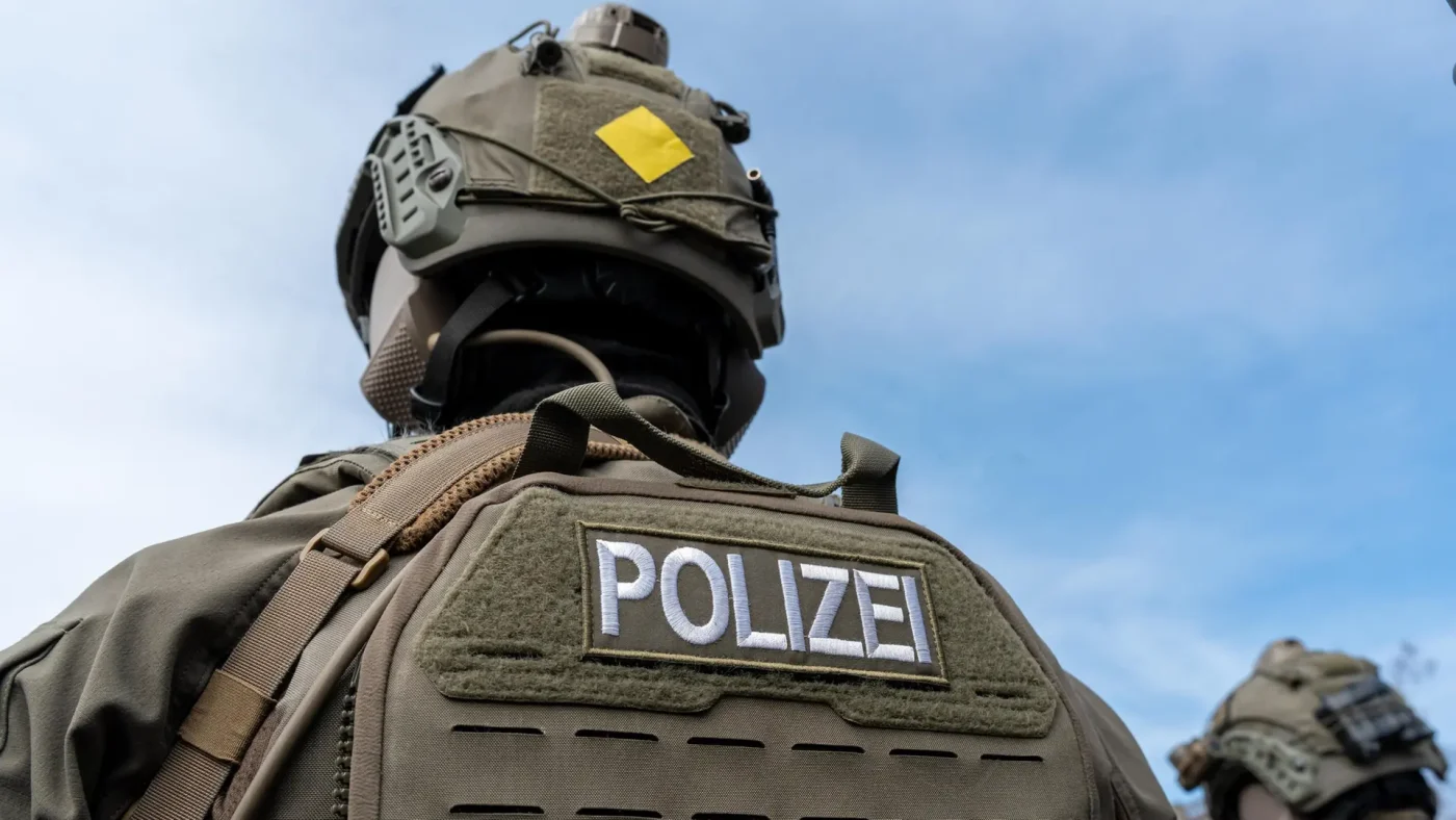 SEK-Einsatz in Lübeck: Tatverdächtiger nach Bank-Drohung festgenommen
