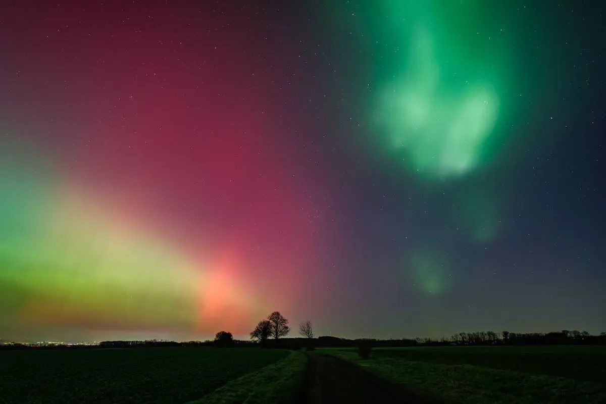 Sonnensturm erreicht die Erde: Wann Polarlichter der Stufe G2 über Deutschland möglich sind