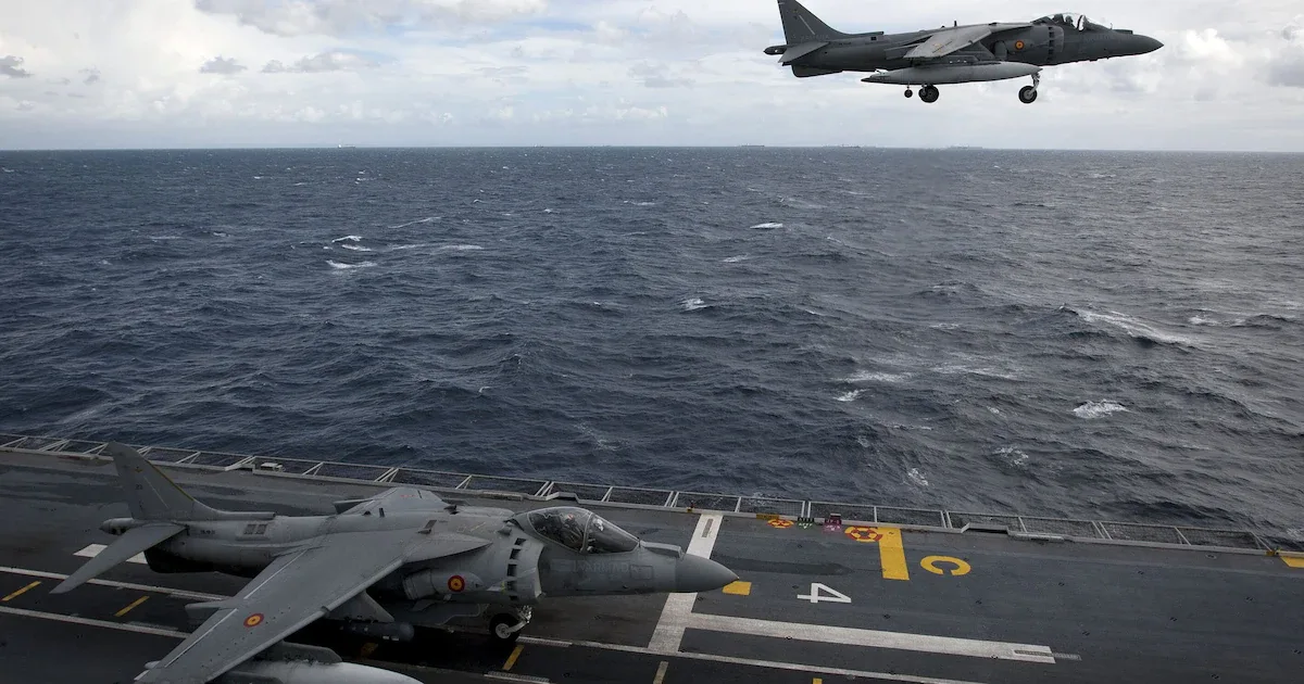 Spaniens Flugzeugträger droht das Aus: 12 Jets altern, US-Marinekorps steigt 2026 aus