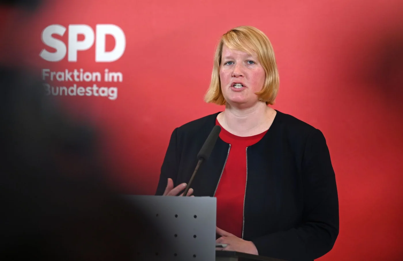 SPD-Duo verlangt Sondersteuer für Milliardäre