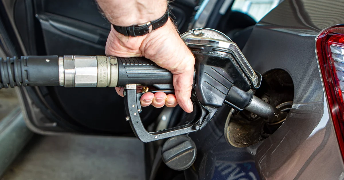 Tankstellen-Rentner erstreitet 10.000 Liter Kraftstoff vor Gericht