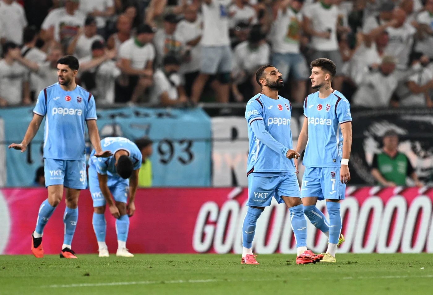 Trabzonspor um Mohamed Salah (2.v.r.) ging in Budapest unter