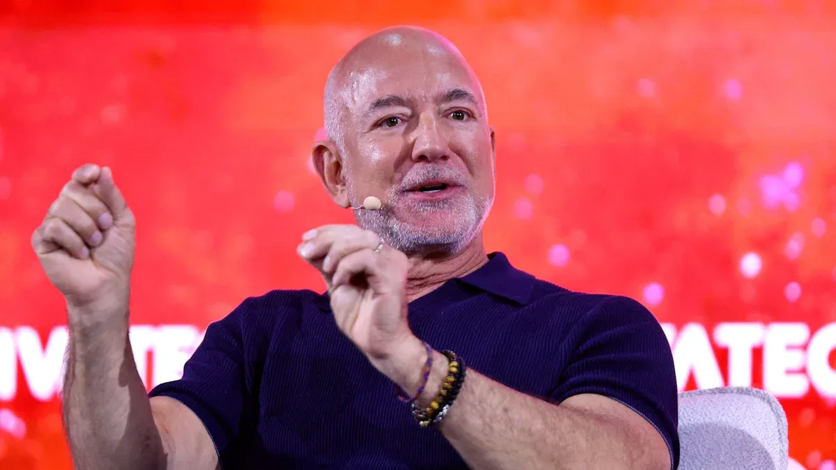Übernahme-Gerüchte beim FC Liverpool: Bereitet Jeff Bezos den Einstieg vor?