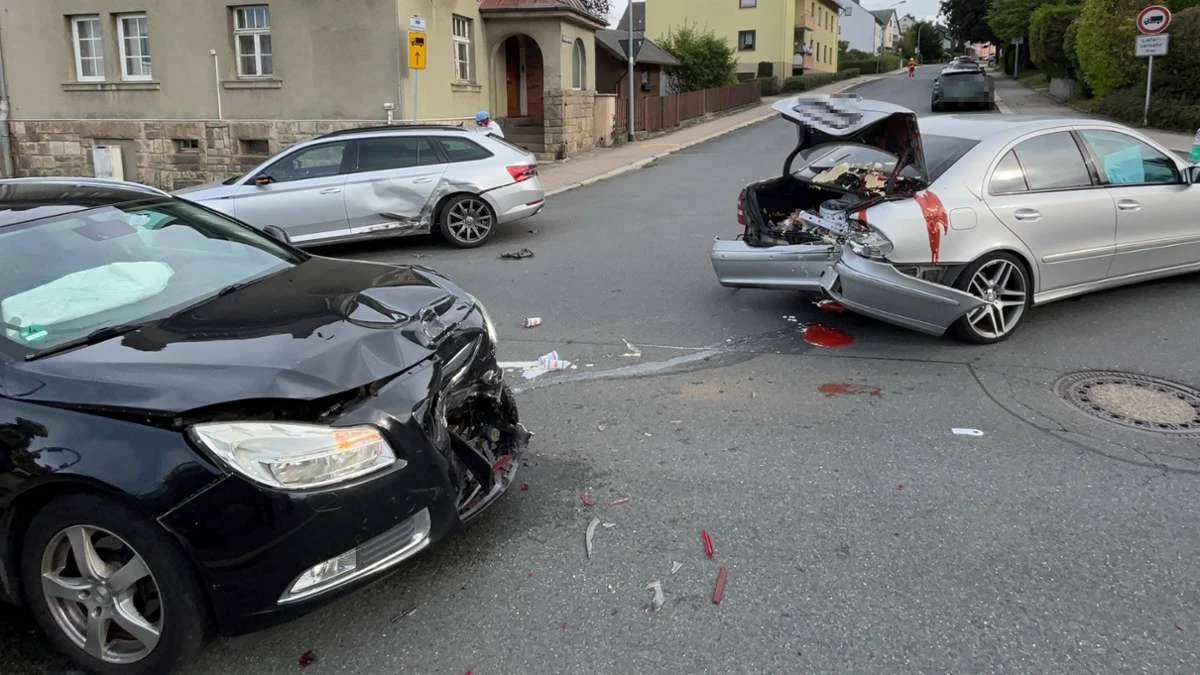 Unfall in Helmbrechts: Ketchup und Mayonnaise sorgen für skurrilen Einsatz