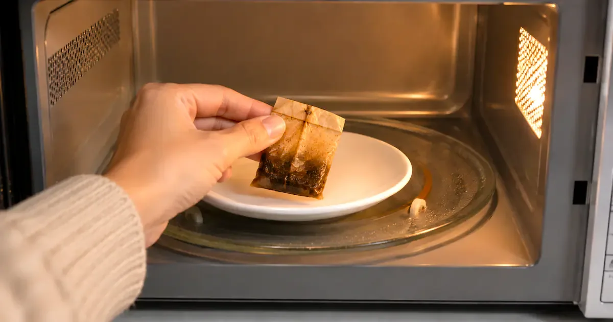 Warum Sie Ihren gebrauchten Teebeutel nicht wegwerfen sollten