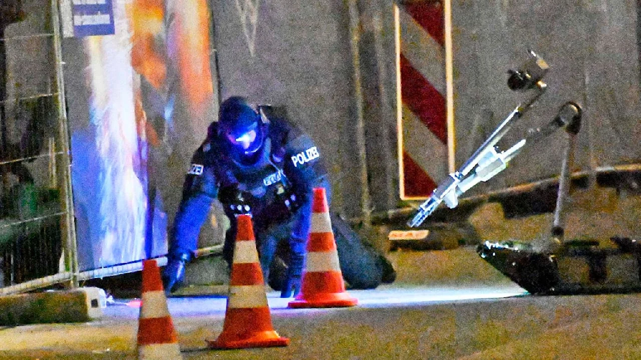 Anschlag auf Rohde & Schwarz: 3 Brandsätze auf Baustelle in München geworfen
