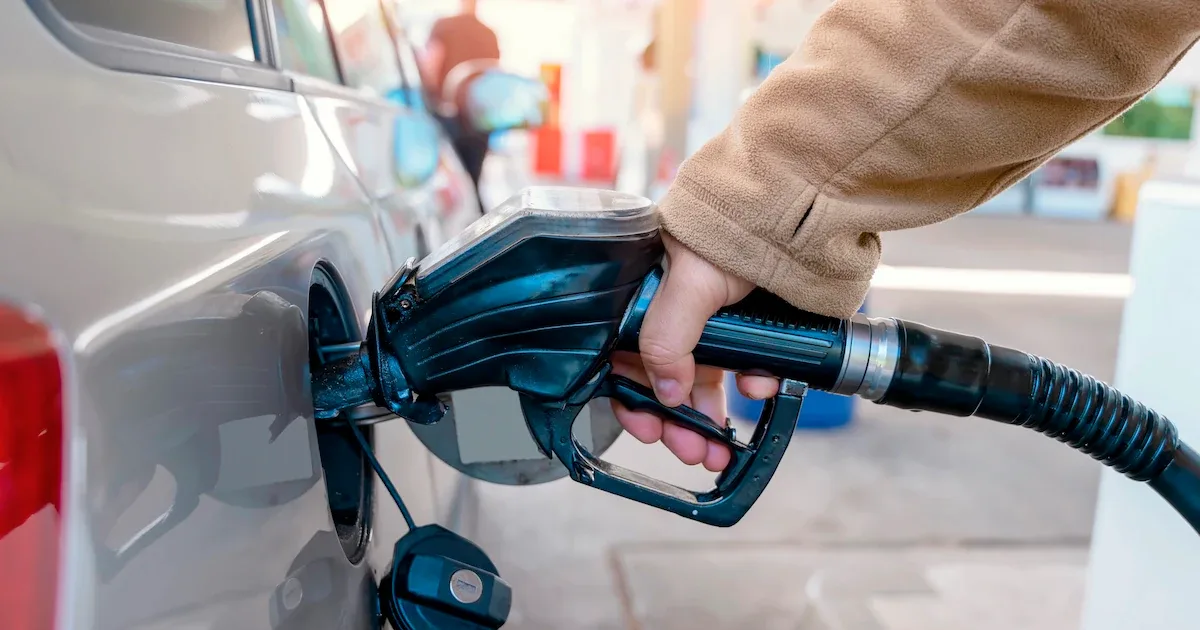 Bis zu 8.000 Euro Schaden: Schlamm im Diesel legt Dutzende Fahrzeuge lahm