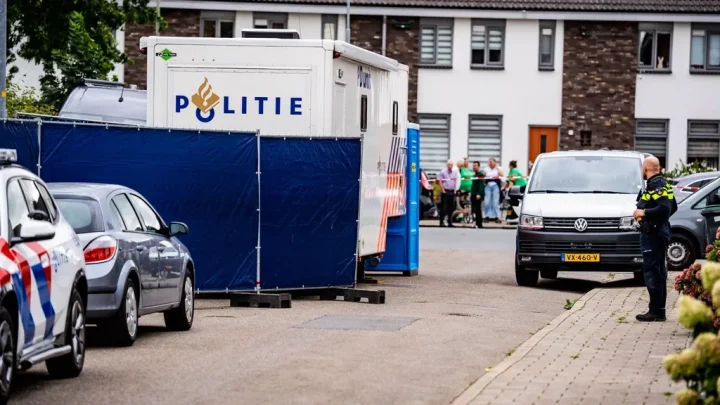 12-Jähriger in Eerbeek tot in Haus entdeckt: Polizei nimmt Bewohnerin fest