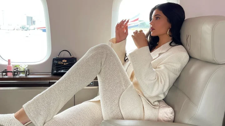 17 Minuten Flug für 45 Minuten Autofahrt: Kritik an Kylie Jenners 2.500-Euro-Jet-Trip