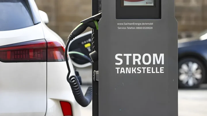 500.000 Akku-Tests: E-Autos behalten nach 150.000 Kilometern meist über 90 % Kapazität