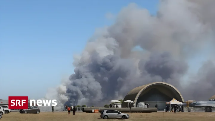 Absturz bei Flugshow nahe Athen: 2 Piloten sterben nach Explosion einer F-4 Phantom