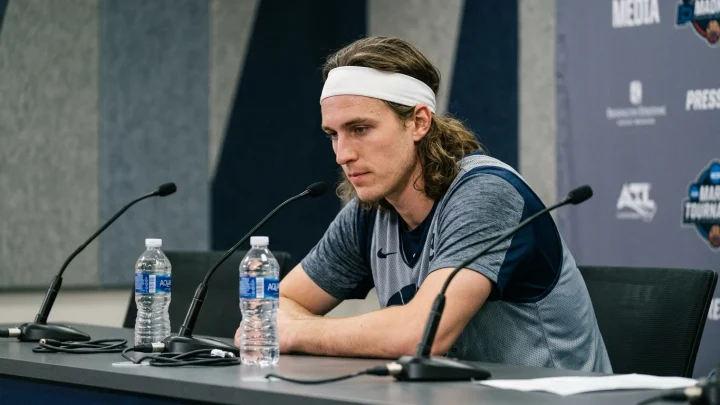 Alexander Zverev jubelt nach seinem Sieg bei den US Open