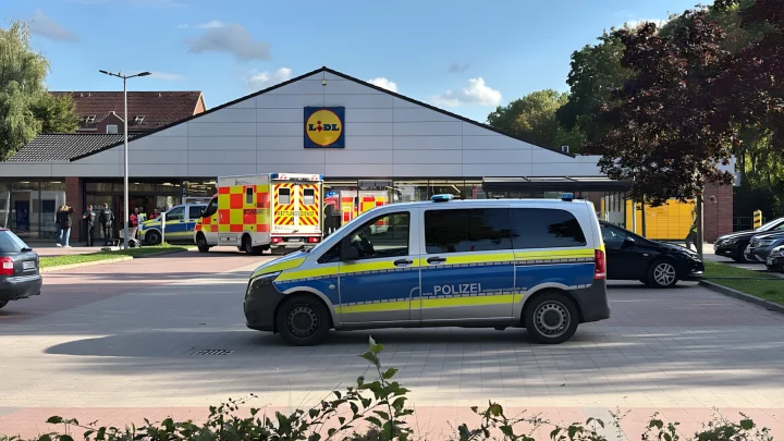 Bluttat in Ratzeburg: Frau stirbt nach Messerangriff in Supermarkt an der Bahnhofsallee